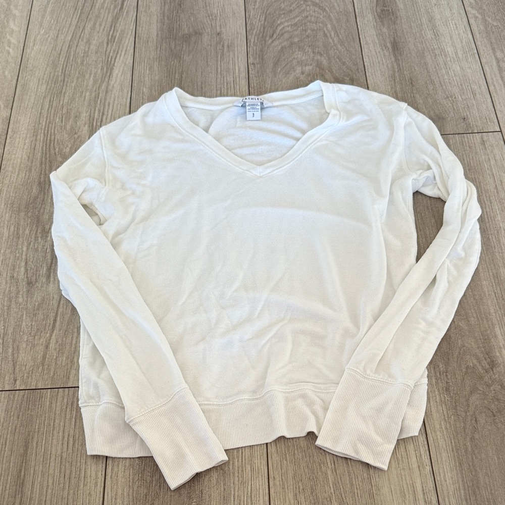 Athleta women's long-sleeve white V-neck pullover sweater Small